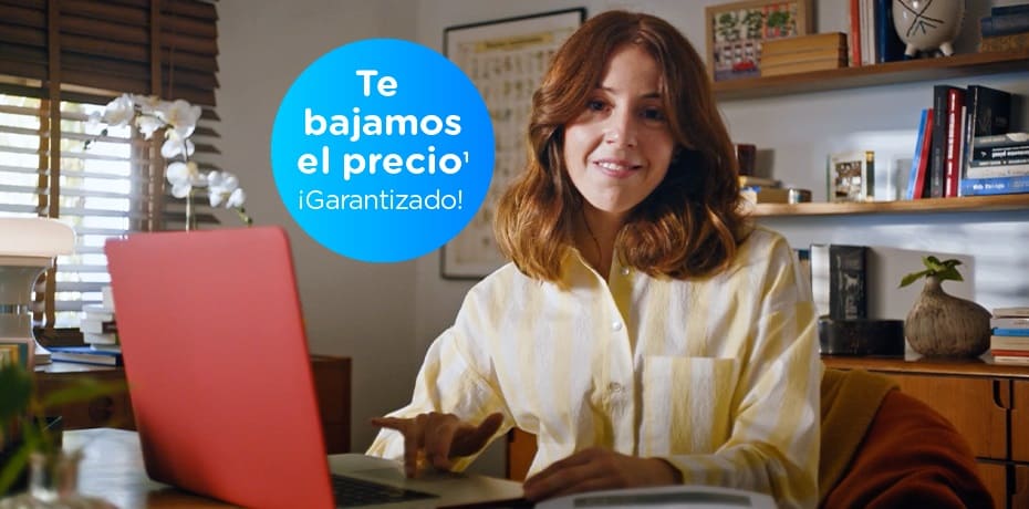 mujer teletrabajando - banner te bajamos el precio garantizado