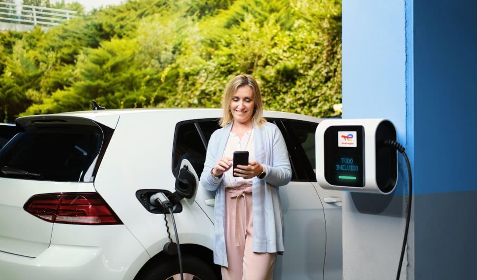 punto recarga vehiculo electrico barato app