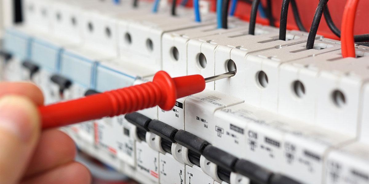 contratar servicio de mantenimiento para la luz y el gas